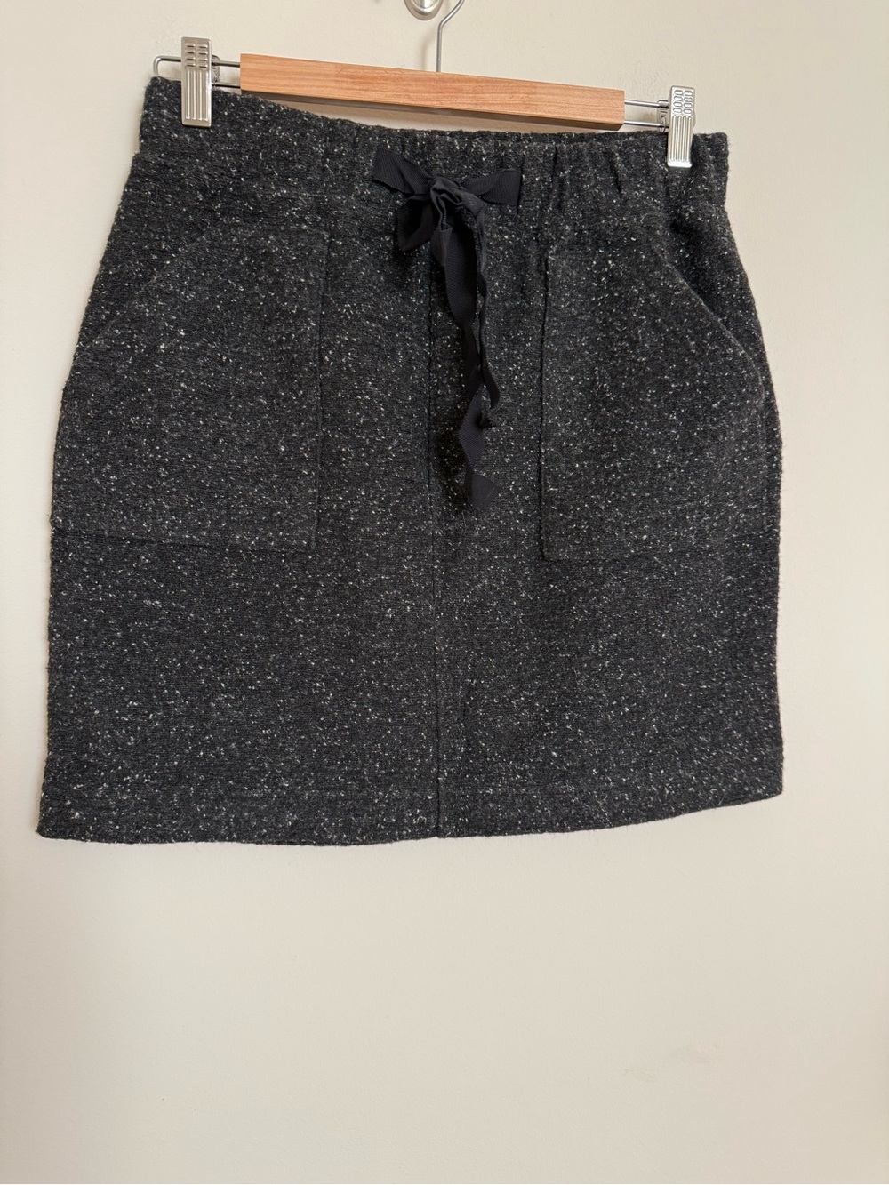 LOFT Gray Wool Blend Mini Skirt Small Cozy Pocket Tie Waist Career Casual